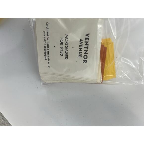 MONOPOLY Board Game Original Parker Brothers 2004 Edition Family Game Night - Picture 11 of 12